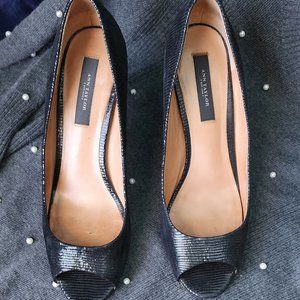 GENTLY PRELOVED CLASSIC ELEGANT ANN TAYLOR 8 PEEPTOE HEEL Fits Like an 8.5 9